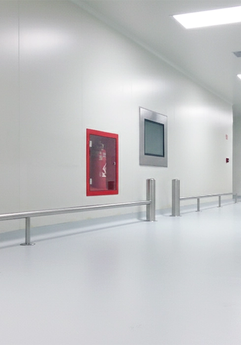 Agencement de Salle Blanche avec protection murale en acier inox